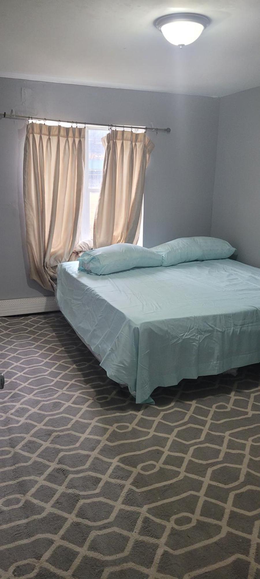 Room In A Beach House With King Size Bed In A Landlord Hosted Three Bedroom Apartment New York Ngoại thất bức ảnh